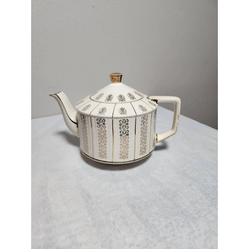 Vintage Sadler Staffordshire England Teapot Gold Gilt Filigree Cream 3094